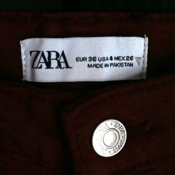 Zara | Like NEW Cut-Off Jeans w Frayed Edge - Picture 2 of 5